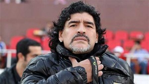 Diego Maradona in Capello chungchangah ngaihdan a sawi